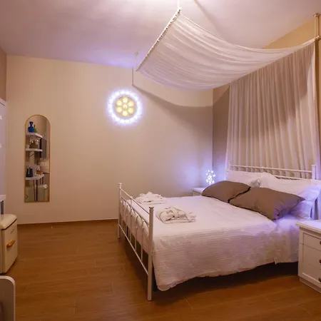 Alle Luminarie Affittacamere 3*